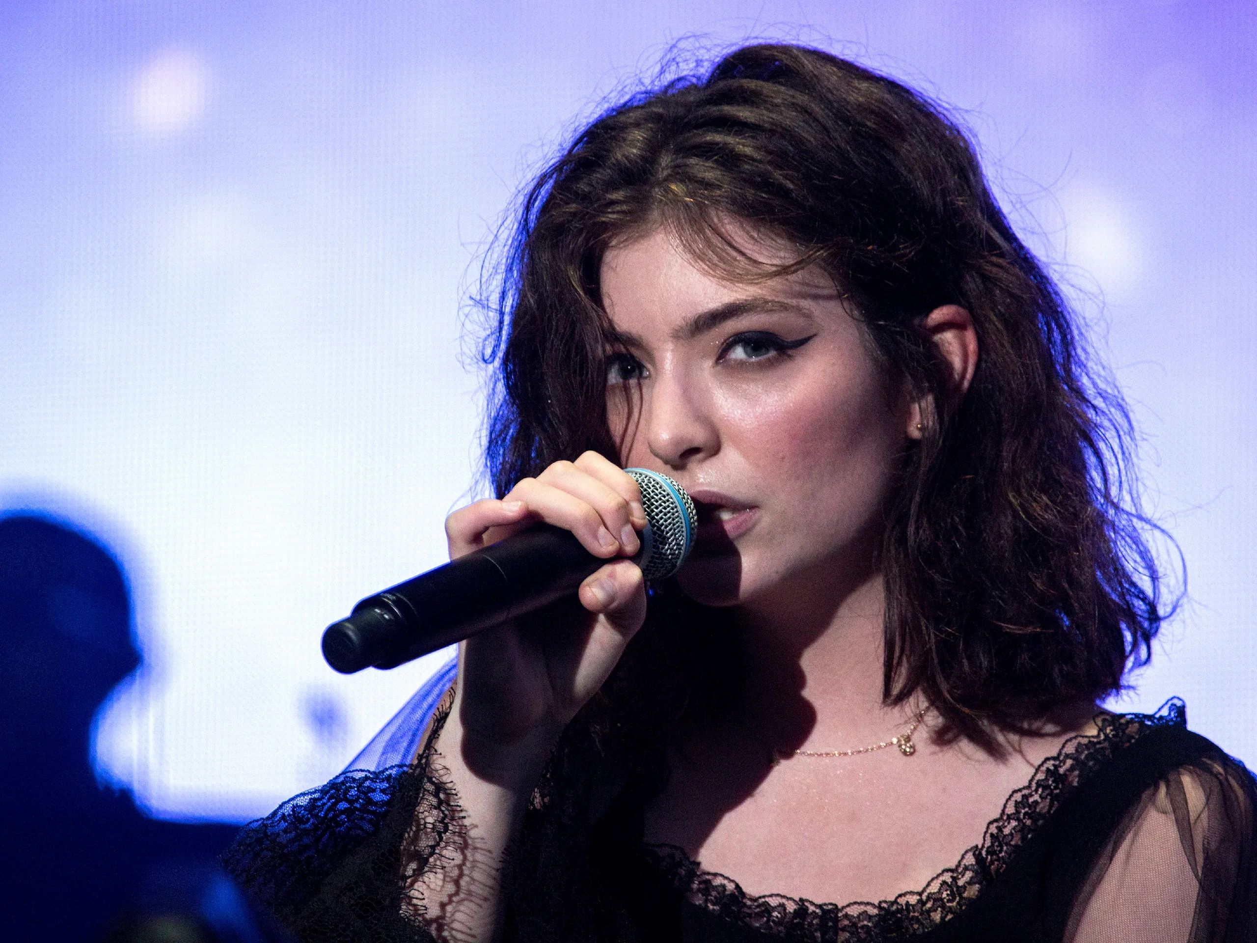Lorde Opens up About Her Struggles in a Heartfelt Letter to Fans