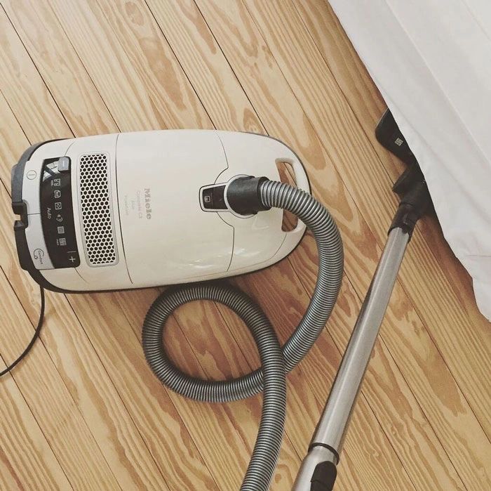 miele-canister-vacuum