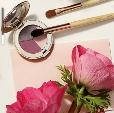  Jane Iredale professional skincare makeup