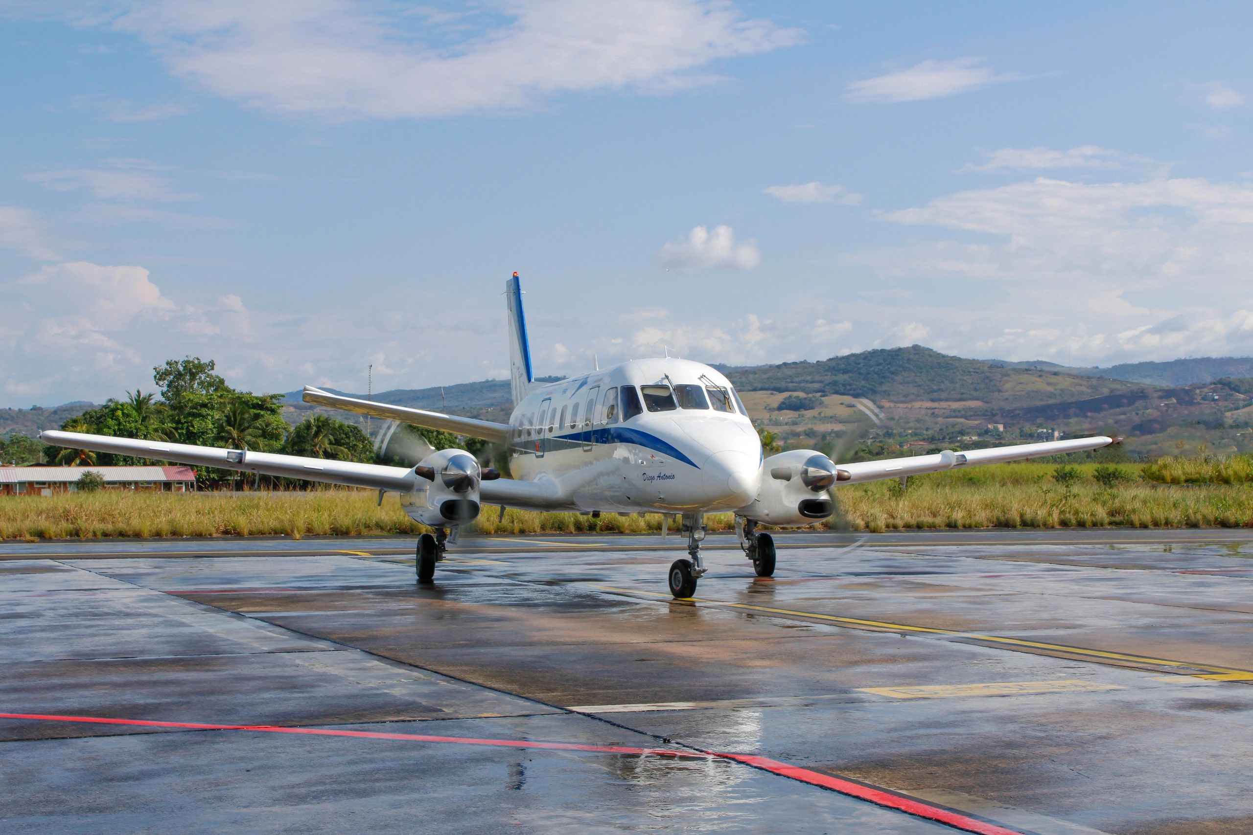 Embraer EMB 110 P1 volando