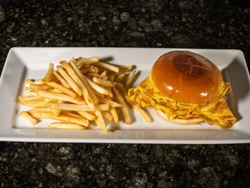 PAN CON TORTILLA - OMELETTE SANDWICH