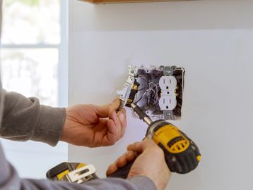 ELECTRICAL CONTRACTOR
GEAUGA MAINTENANCE
SOLON OHIO