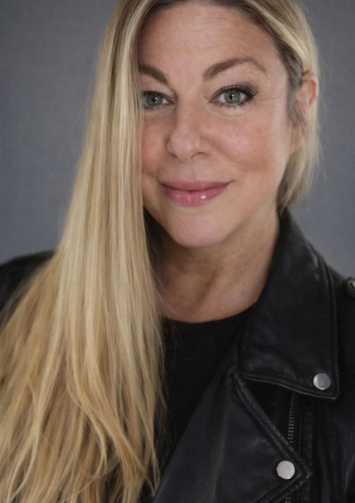 Anneliese Place founder of Rock n Roll Highway documenting music history and live music venues