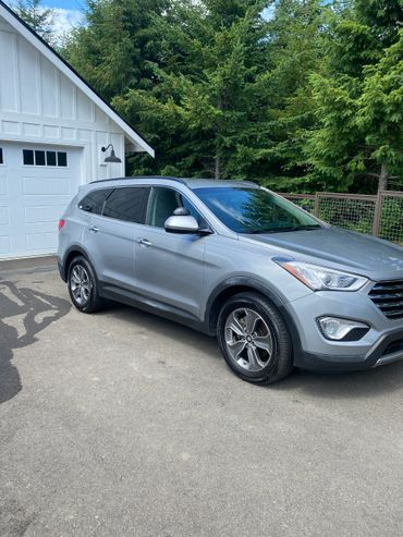 A silver gray car