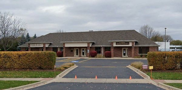 Image of a one story six unit office building design in Cary, IL.