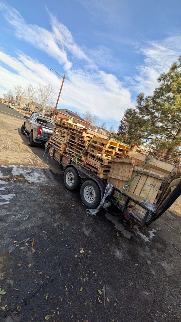 Pallet pick up in Denver COLORADO 