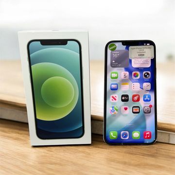 Apple iPhone 13 Pro Max 128 GB box, screen protector fitted.