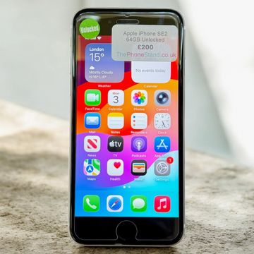 Apple iPhone SE2 64GB box, screen protector