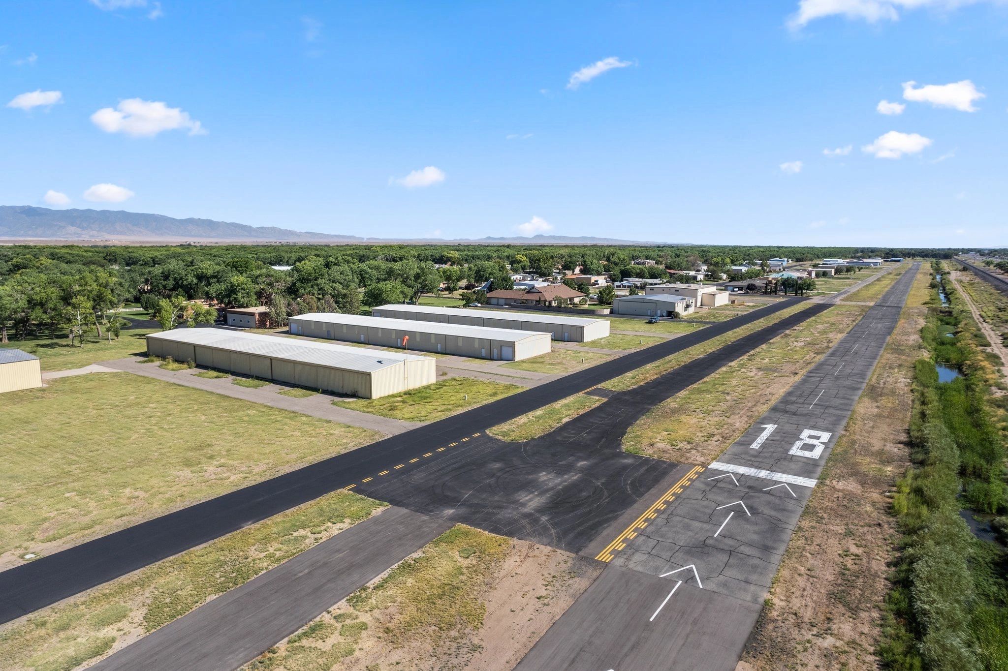 About | Mid Valley Airpark