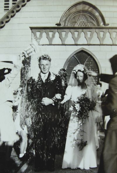 Geelong Wedding Celebrant, Torquay Wedding celebrant.  Surf Coast weddings