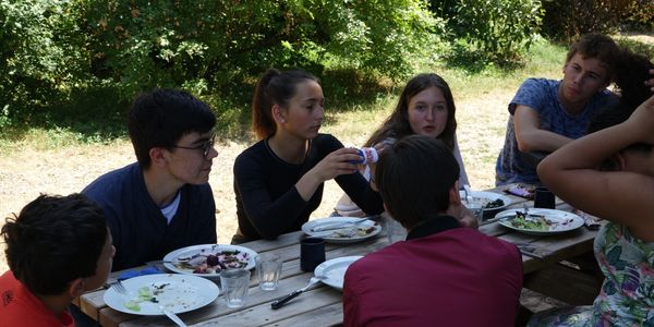 People from the english experince theatre out at lunch