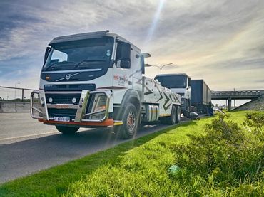 MHD Transport performing heavy-duty truck recovery on a roadside in Cape Town