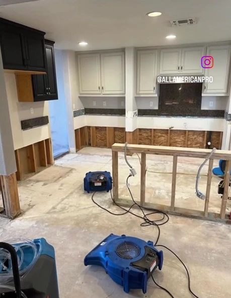 Water damage restoration in Sacramento home