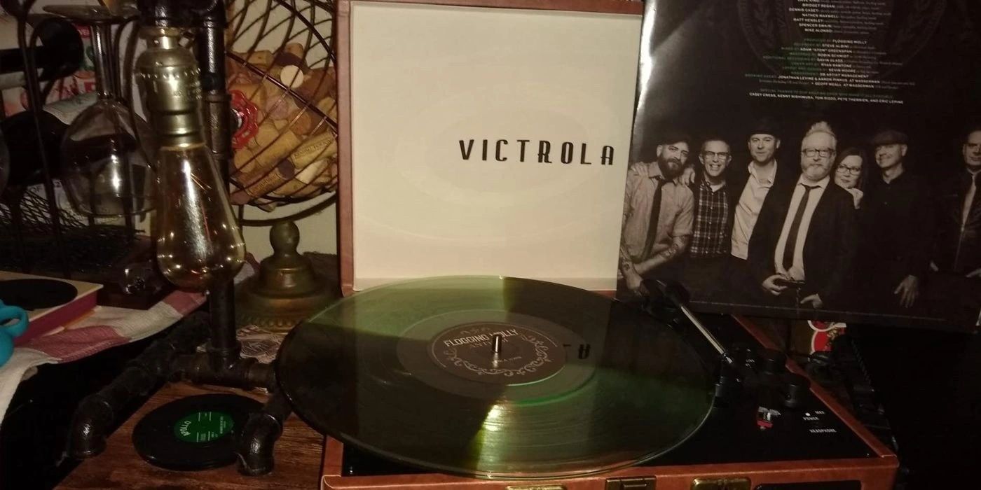 Tocadiscos Victrola Journey Maleta Café vista 3