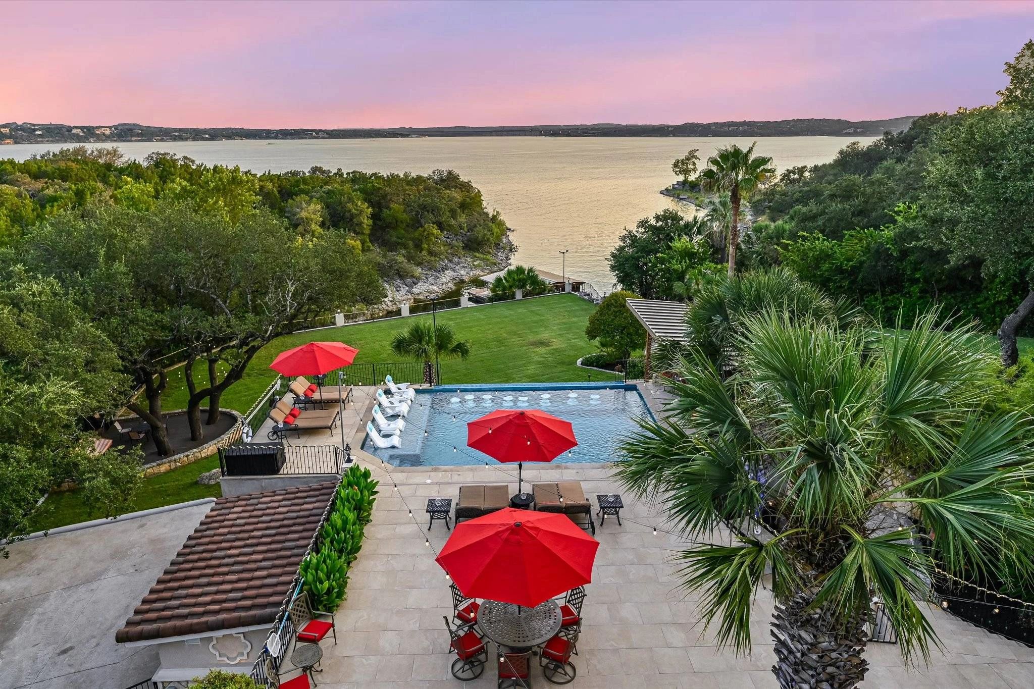 The Palms on Lake Travis