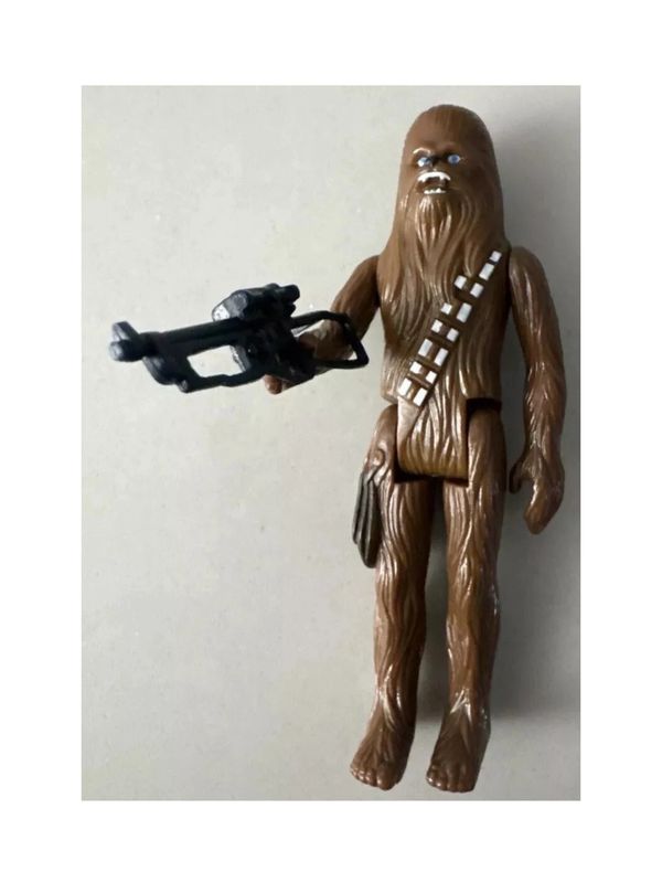 Vintage 1977 Star Wars Chewbacca Blue Eyes & Blast Rifle (4.25")