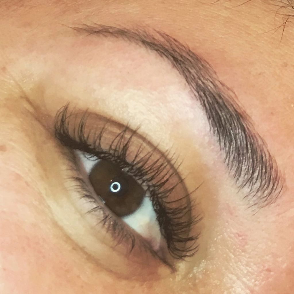 Classic Lashes & Brow Tint / Wax