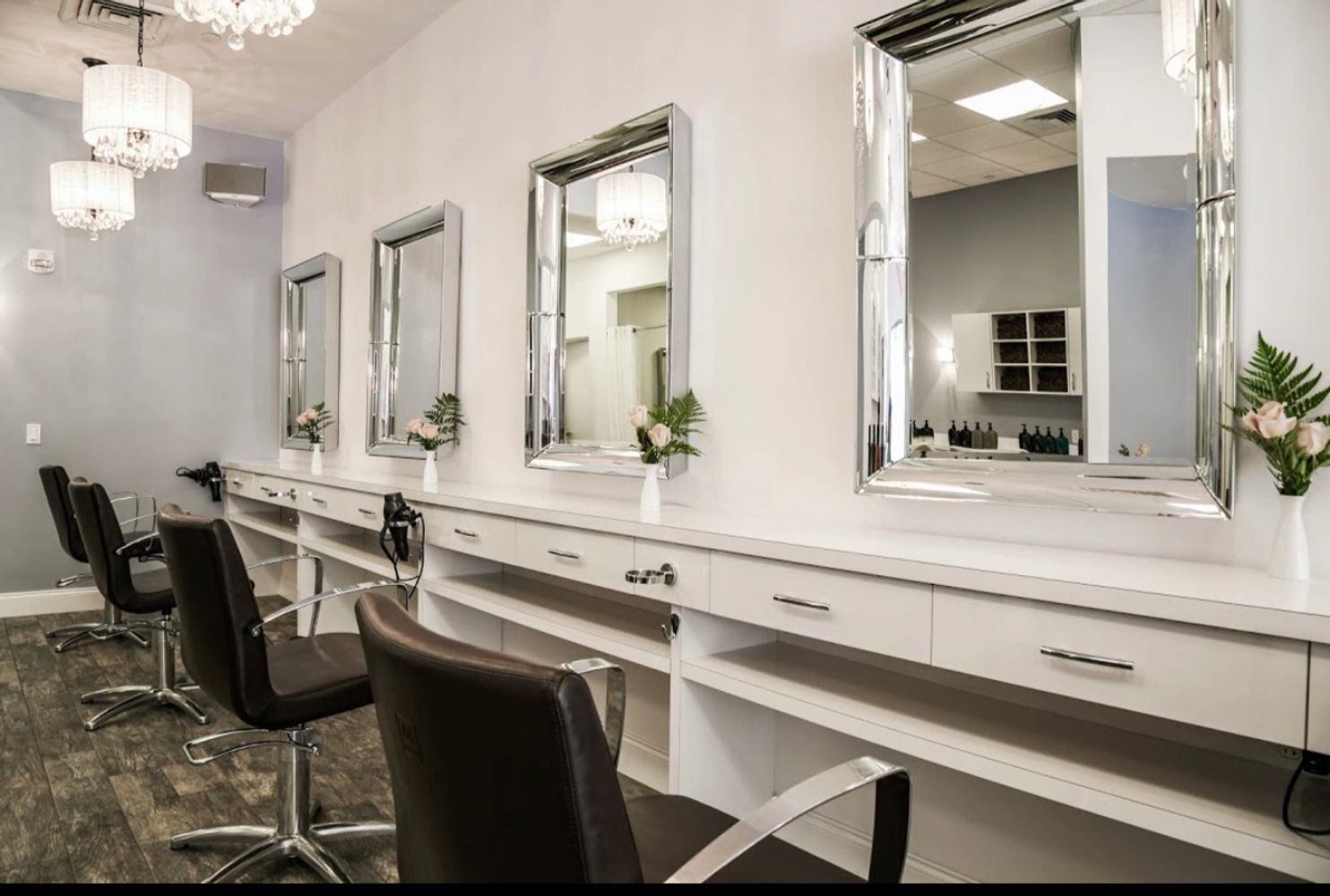 Studio hair salon outlet