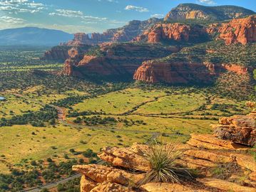 From Flagstaff: Sedona Red Rock Explorer Day Trip