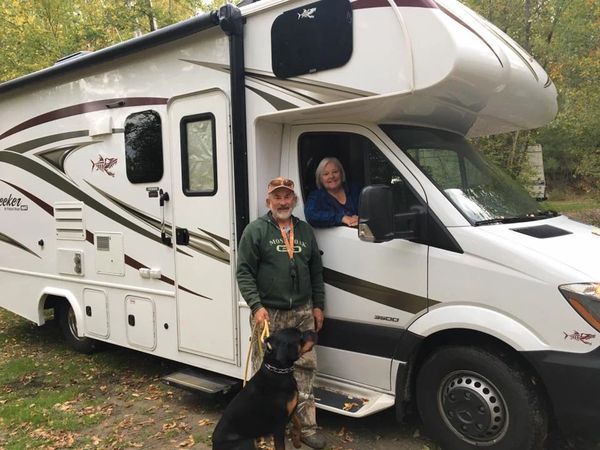 Fishing Camp
RV Camping
Vic & Dot's Camp
Sioux Narrows Nestor Falls
Lake of the Woods
Whitefish Bay