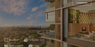 Vista de varanda de apartamento moderno com cidade ao fundo.