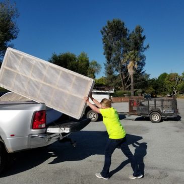 Removing a Mattress in San Jose. Mattress Removal, Mattress Recycling, Mattress Removal Santa Clara.