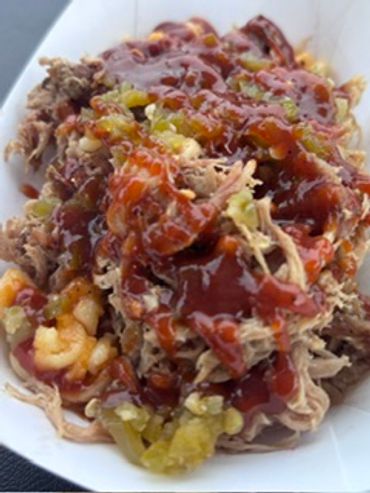 Pulled pork with barbecue sauce and relish.