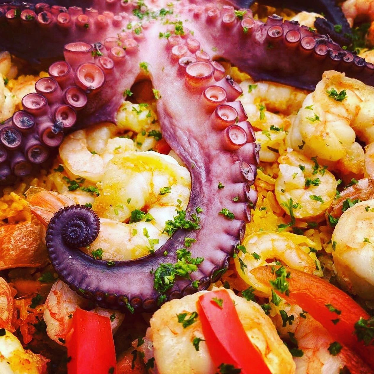 Paella a Domicilio, Restaurante Español Bogotá, Bogotá