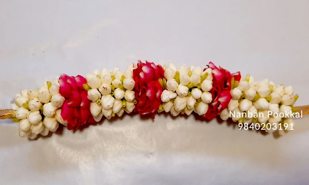 MFMC006 - Nanthiyavattai with Red Rose Petals Veni Womens Hairstyles for  Wedding