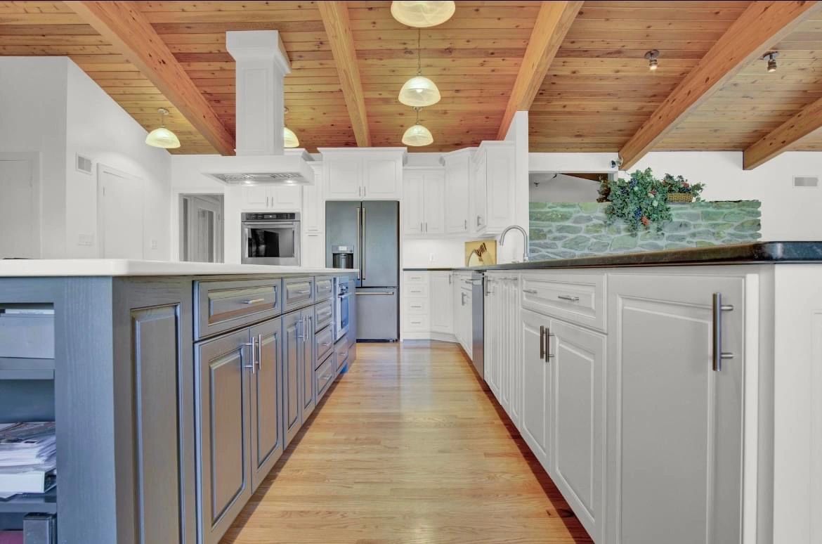 Applewood Floor Refinishing