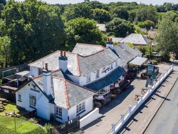 Sway village pub in walking distance of Butcher's Cottage