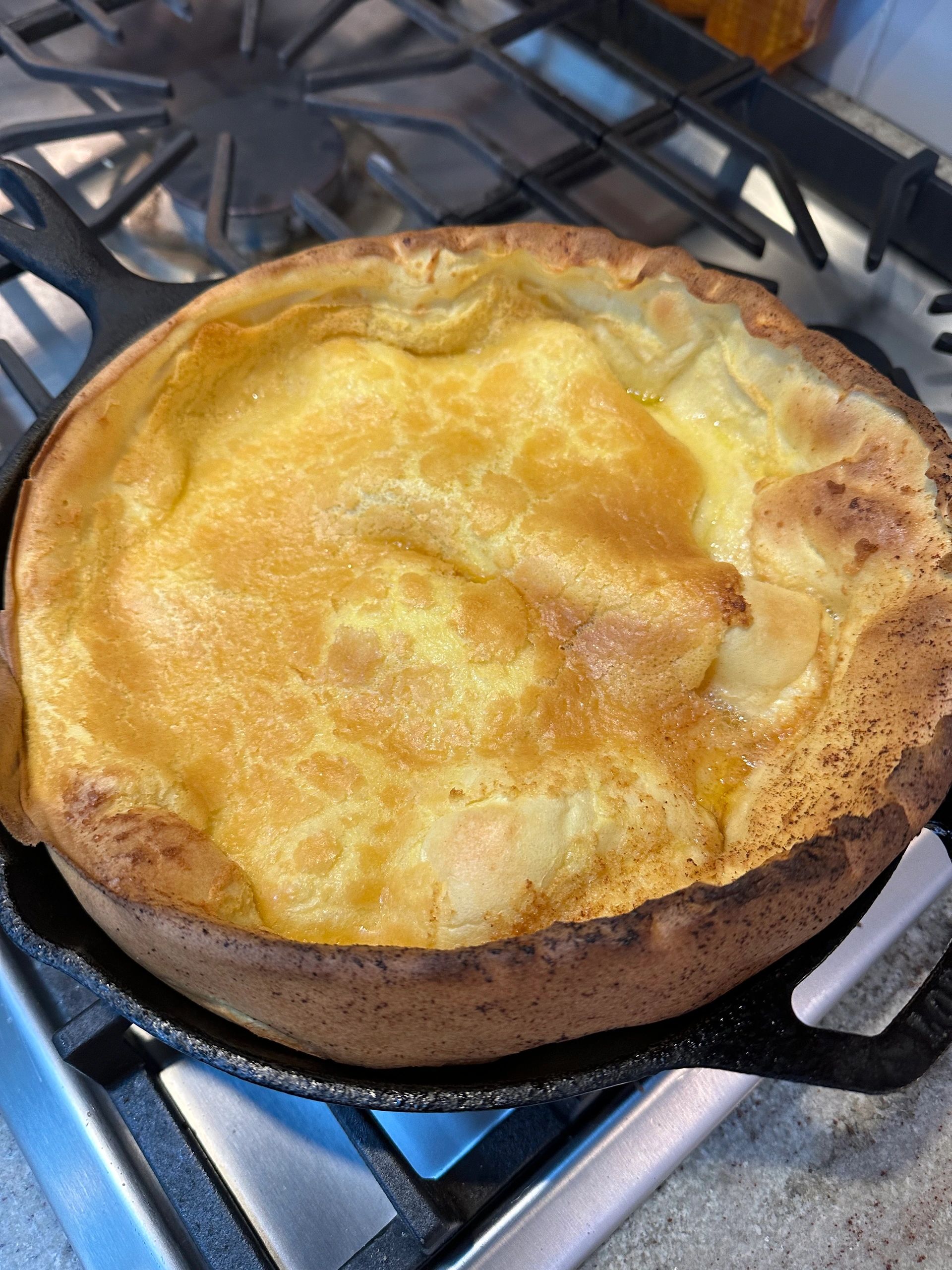 Dutch Baby Pancake -Easy Crispy Oven Pancake