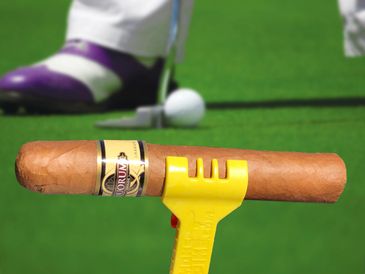 SmokeSpike cigar clip can hold up to 60+ ring cigars while you putt