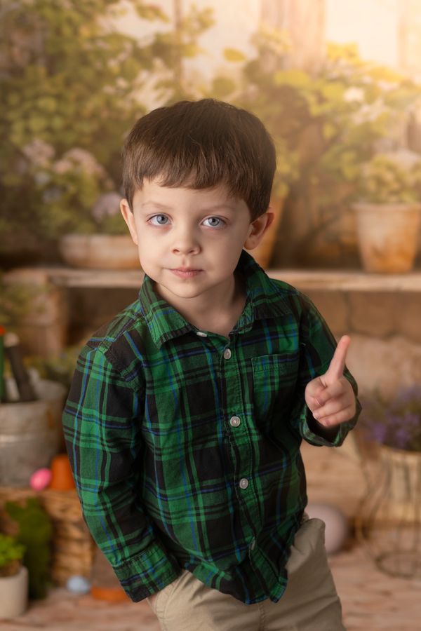 LeGalley Photography Easter Mini's Traverse city, Manistee, Green house Studio portrait Photographer