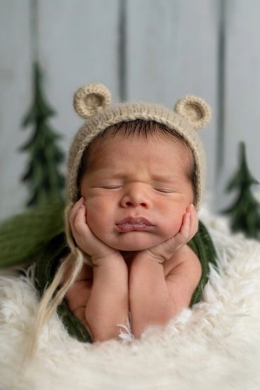 Newborn photography, pine trees and bear ears hat, LeGalley Photography 