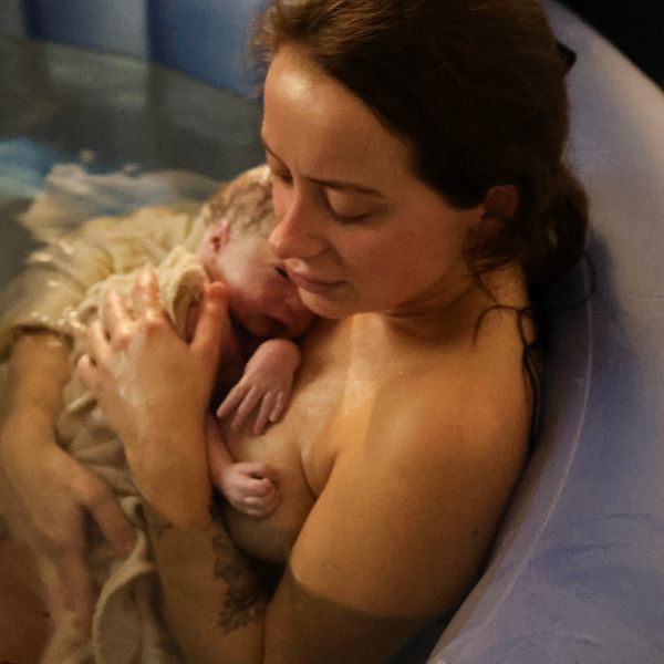 home birth Kentucky doula, birth photography Kentucky, water birth, natural birth with a doula