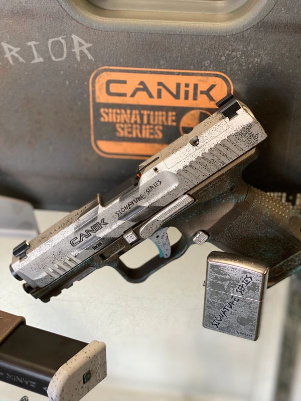 Spray and Pray Guns & Ammo Gun Store, Gun Range