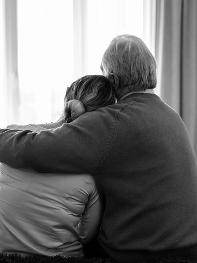 Couple grieving loss of loved one