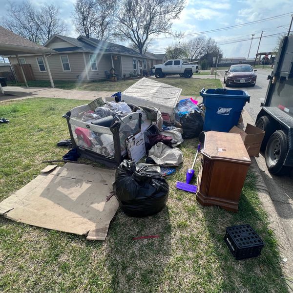 Fort Worth Trash Services Provides Curbside Trash Pickup and Garbage Collection Services Blue Mound 