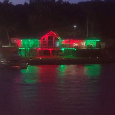 House on Lake Delhi decorated for the Christmas on the Lake lights contest