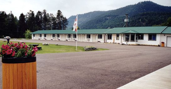 Mountain Springs Motel in Barrière, Canada