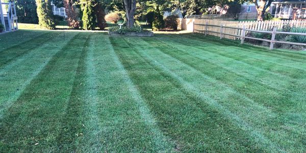 Lawn Care
Landscaping
Aeration
Mulch
Leaf Removal