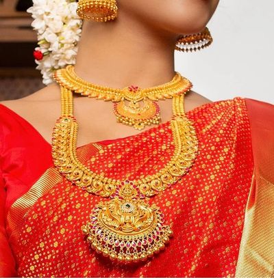 Indian Gold Jewelry on new Indian Wife with earrings, beautiful necklace
