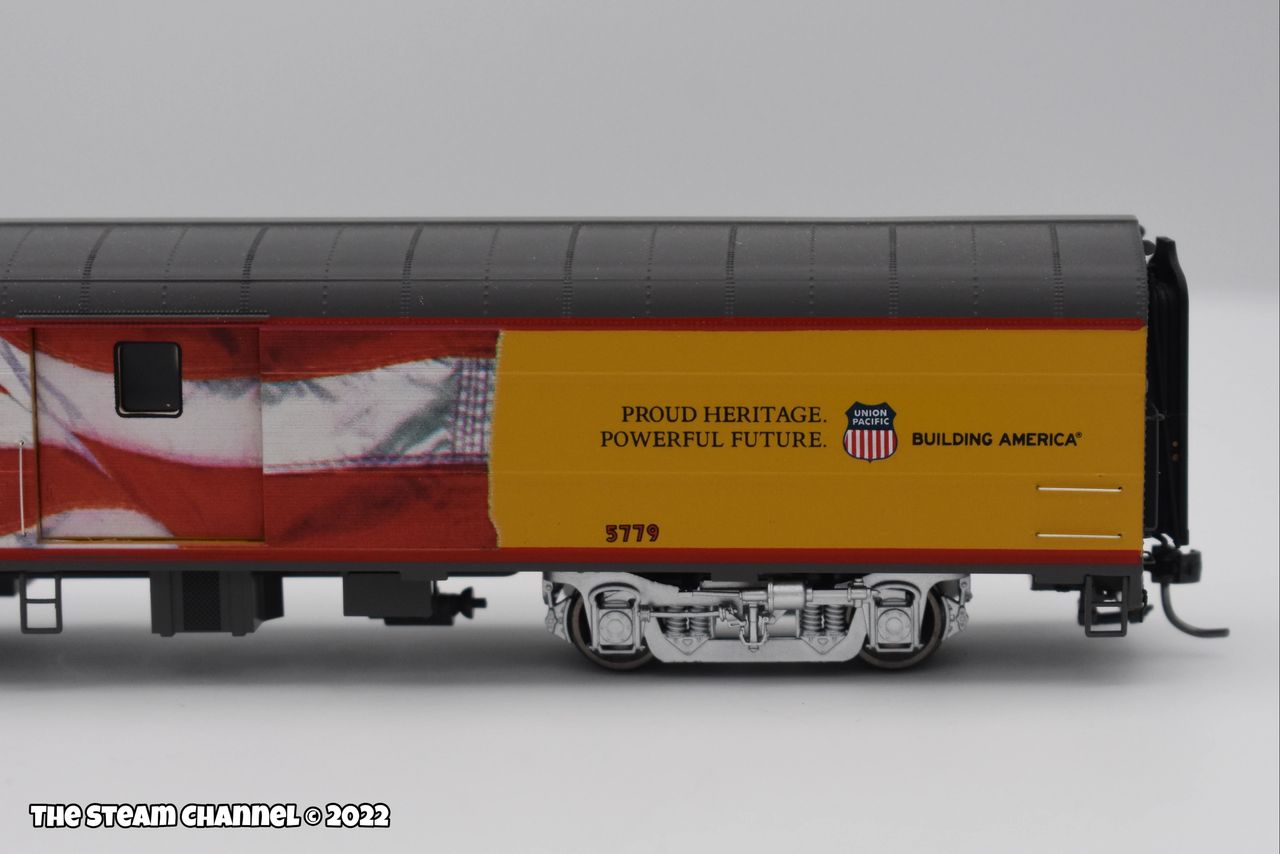 HO Scale MTH Streamlined Baggage Cars HO Scale MTH Streamlined Baggage Cars