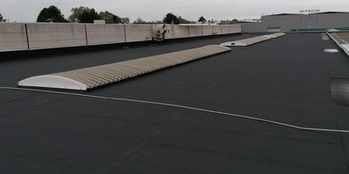 Dakwerken op plat dak met bitumen dakbedekking