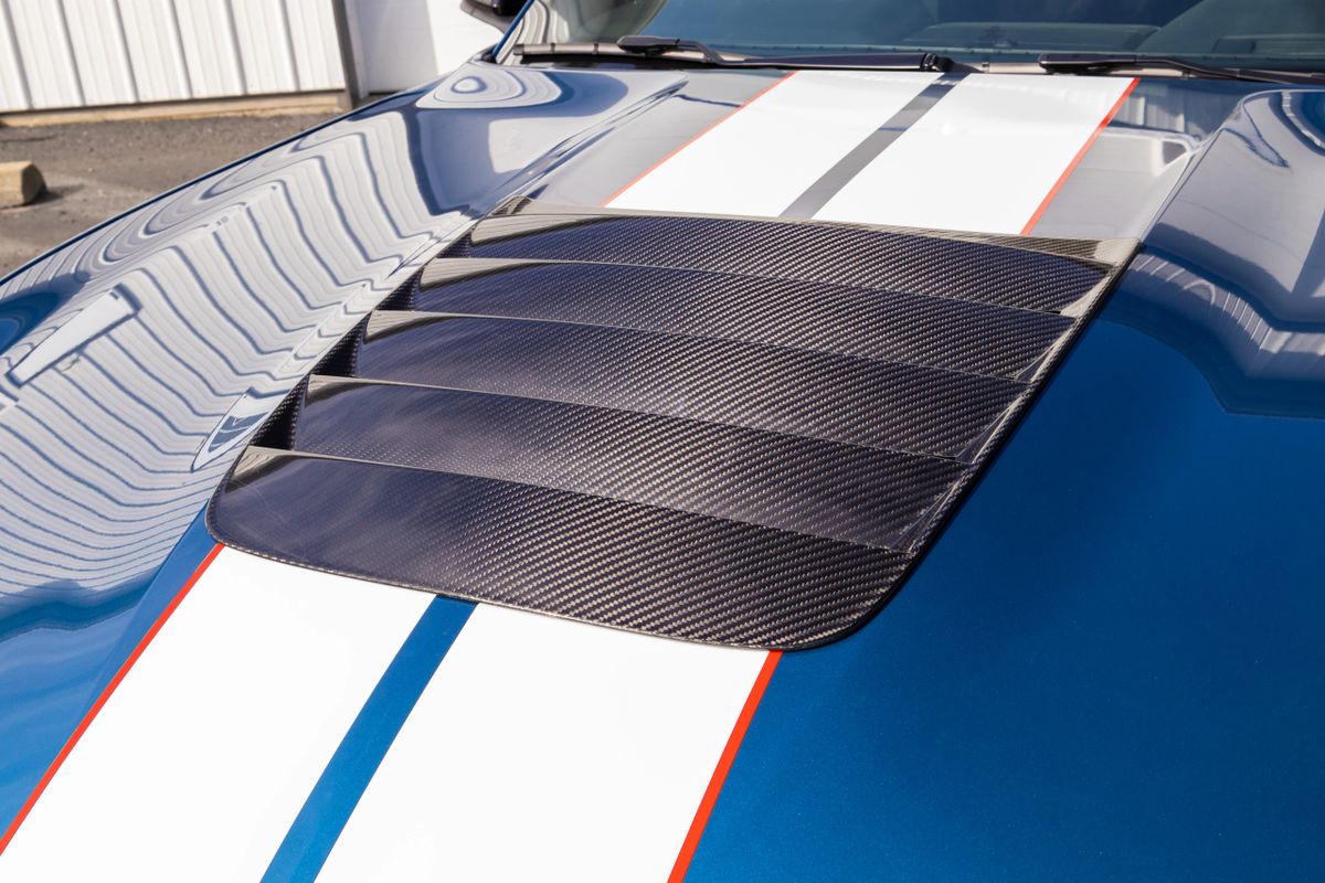 Shelby GT350 & GT350R Carbon Fiber Hood Vent