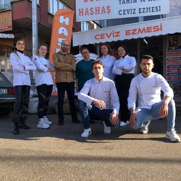 Ceviz ezmesi Ustalarımız Yapıyoruz bu Sporu