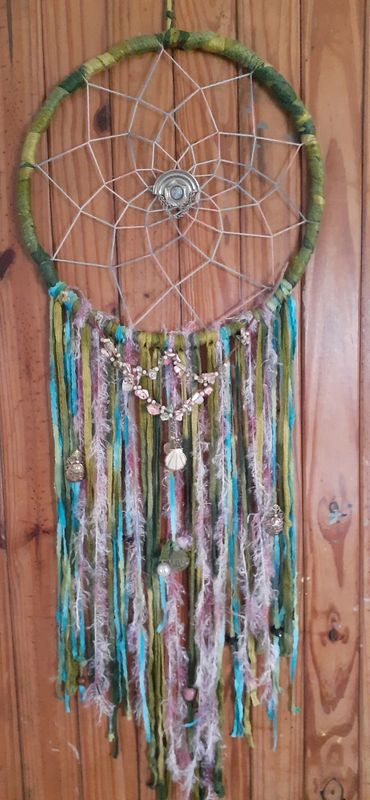 Measures 1.2m
Handmade 