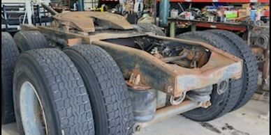 46,000# cutoff from 1987 Freightliner fld
Air ride with fifth wheel. Ratio is low, believed to be 4: