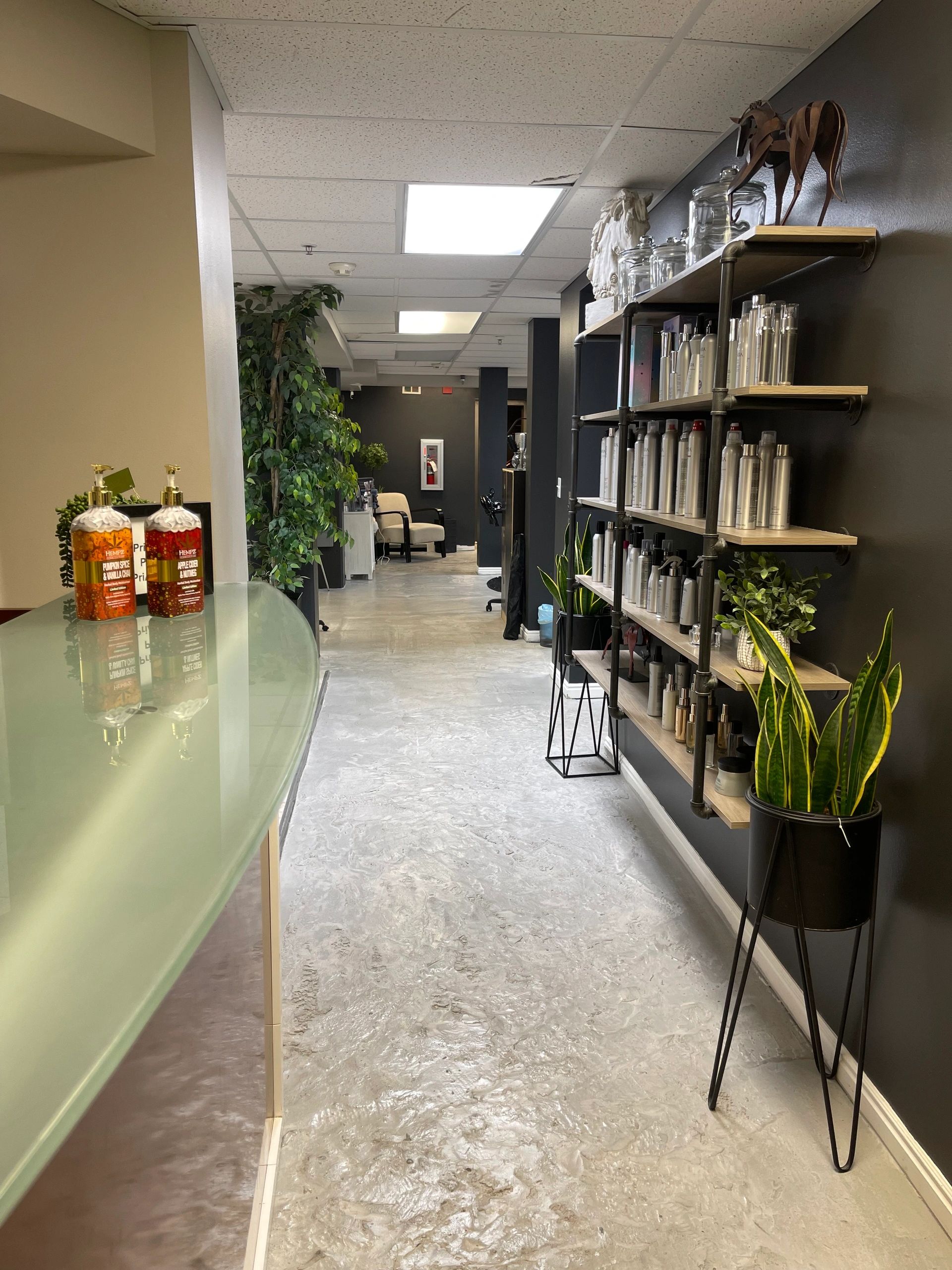 aPria Salon hair salon entrance